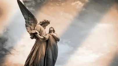 和平天使雕塑平静4K