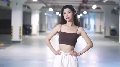 清纯系性感美女