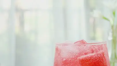 清凉夏日西瓜气泡水