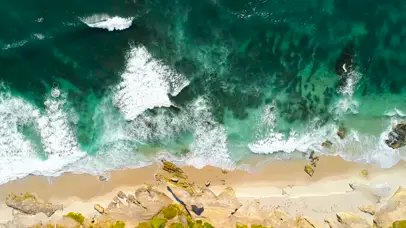 4K俯看海滩海浪