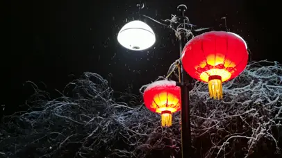 下雪夜红灯笼