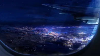 从飞机窗看都市夜景