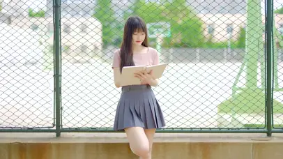 4K少女篮球场书籍毕业