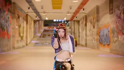 欣小萌英雄联盟S9总决赛主题曲