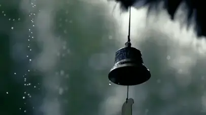 屋檐小雨
