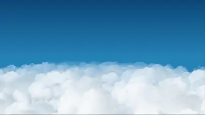 美丽蓝天云中纸飞机