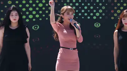 美丽女神现场舞会