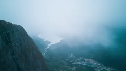山河