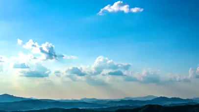 阴转晴的天空