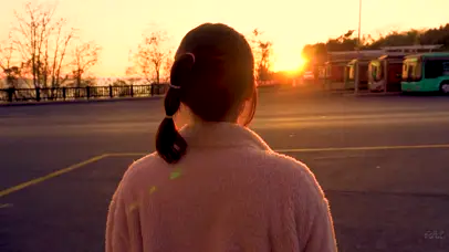 4K唯美夕阳女孩