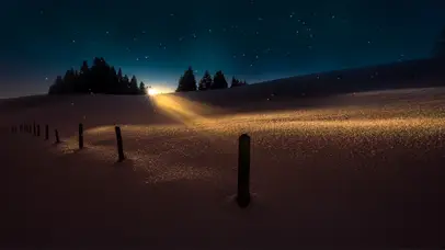 冬日山丘夜