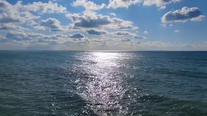 大海蓝天
