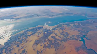4K太空看地球