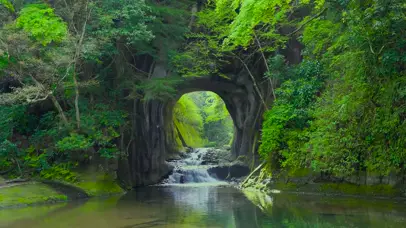 4K山涧洞穴溪流
