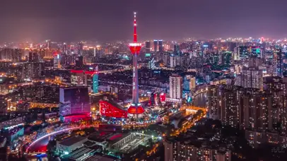 成都地标建筑熊猫塔夜景