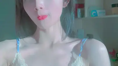 白皮锁骨蕾丝边小姐姐