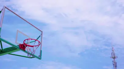 4K蓝天篮球框