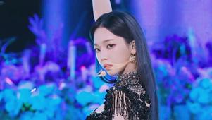 Karina柳智敏独袖黑流苏2