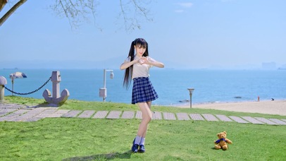 清纯女孩跳舞