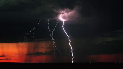 大自然电闪雷鸣