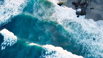 4K俯瞰壮观海浪