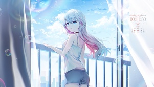 窗边吹风的美少女