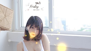微胖短发美女