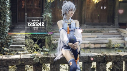护栏上的cos长腿美女