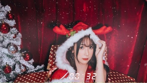 4K圣诞装美少女
