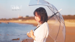 打伞的少女
