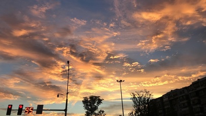 黄昏的天空·云