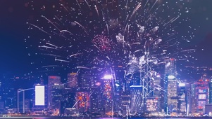 热闹的城市烟花