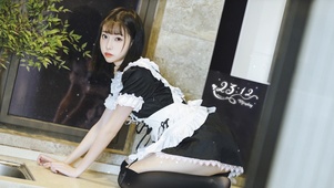 4K清纯性感黑丝女仆