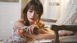 清纯优雅长发美女