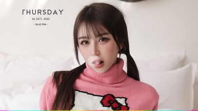 双马尾调皮美女