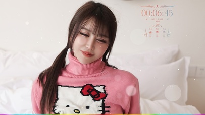 双马尾粉红毛衣女孩