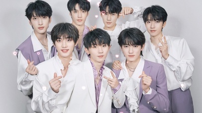 TNT《我喜欢你》舞台首秀