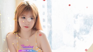 清纯性感吊带美女