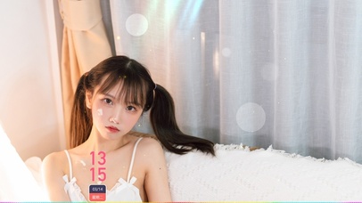 清纯双马尾女孩