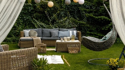 优雅花园（带真实时间、日历）