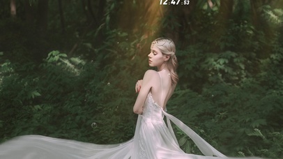 高清的森林女孩