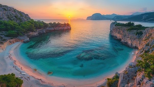 日落天然圆形海湾