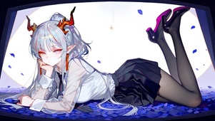 趴着的黑丝jk少女-年