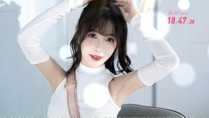 清纯爱笑美少女