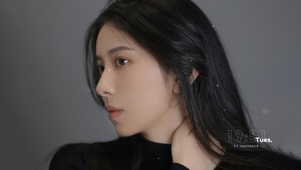 4K 黑色毛衣高冷美女