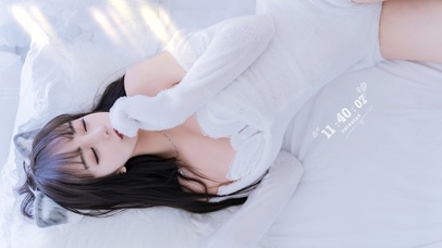 纯白睡梦中的少女