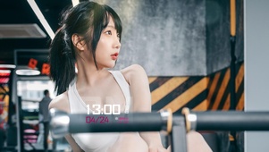 健身美女教练
