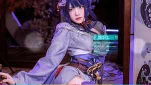 4K性感清纯二次元美女