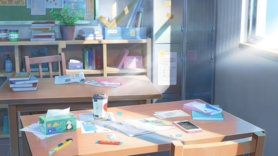 教室后排的课桌