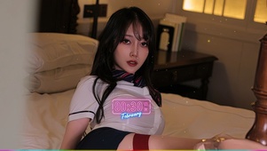 清纯性感制服美女